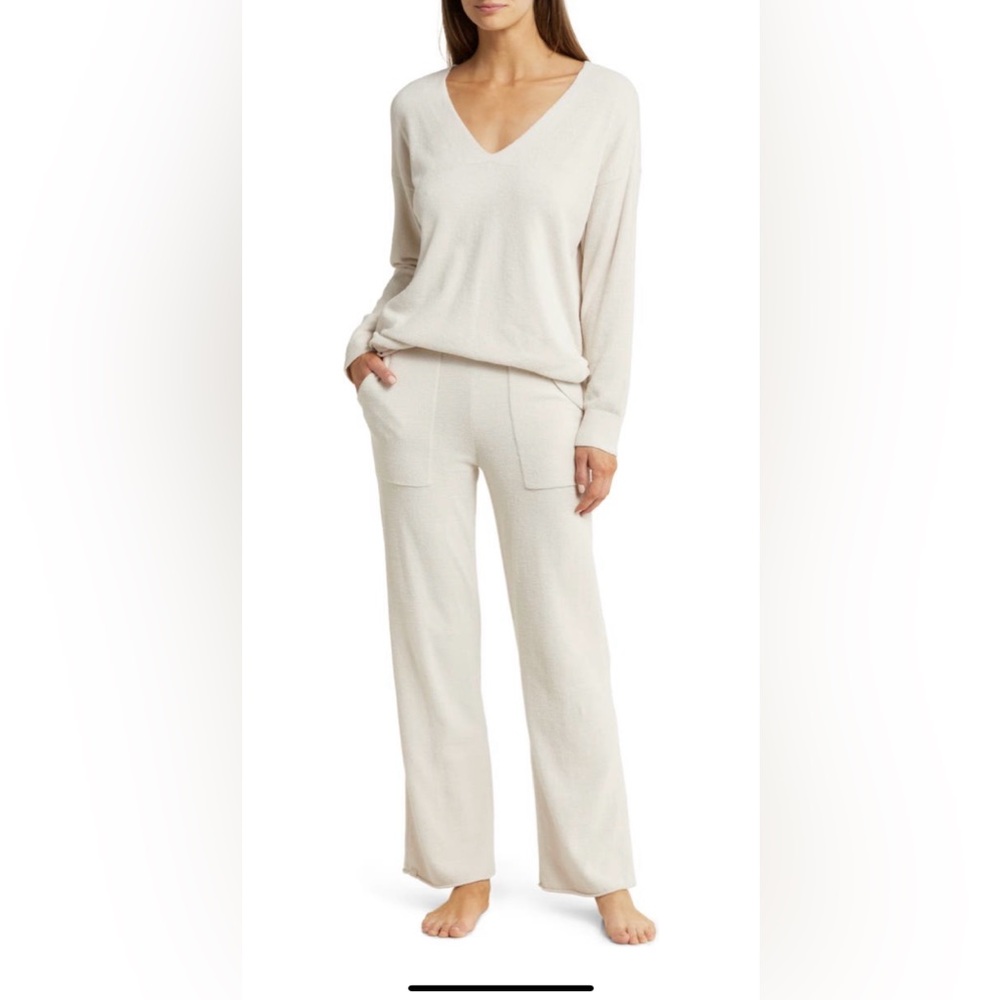 Barefoot Dreams®
Cozy Chic™ Ultra Lite® Long Sleeve Lounge Shirt & Pants